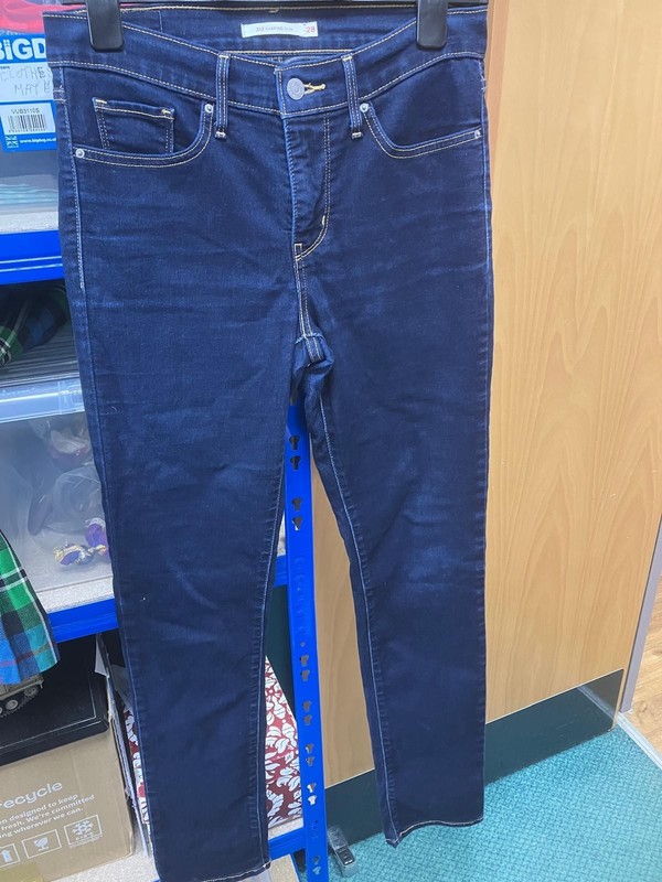 Levi Strauss & Co Shaping Slim Men’s Jeans 28W 32L : Pre-owned – Excellent