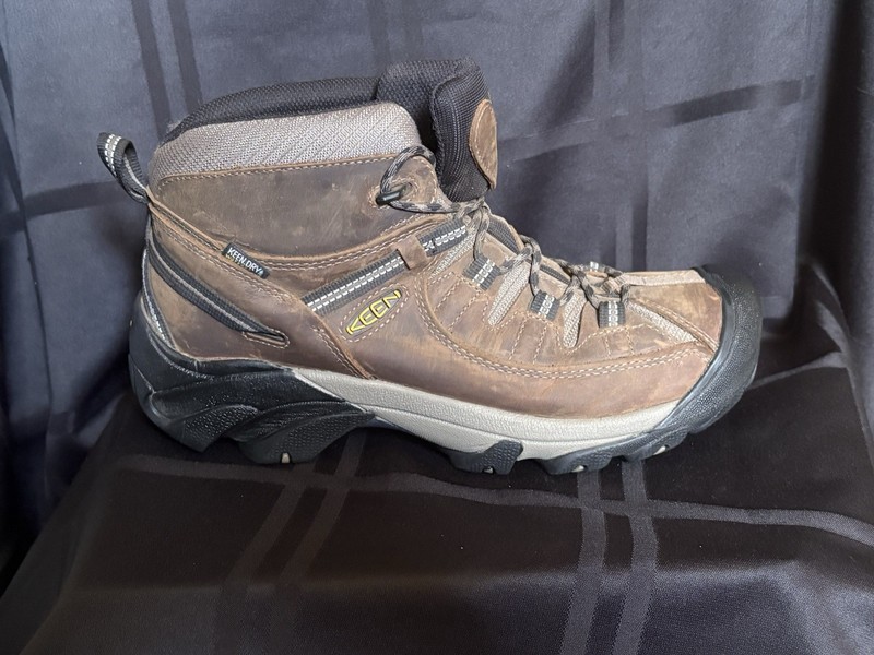 Keen Targhee II Mid Waterproof Hiking Boots Shoes Mens Size 10 Brown Outdoor
