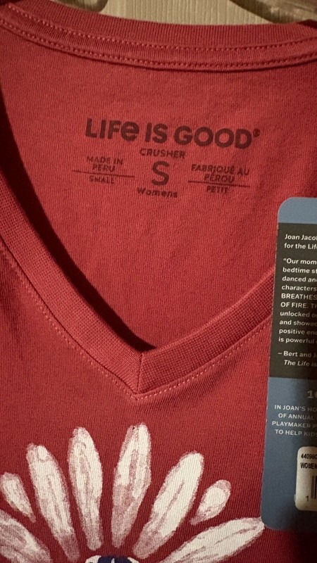 Life is Good Crusher T Women's ( S) V-Neck US Flag Sunflower T-Shirt MAUVE COLOR gallery