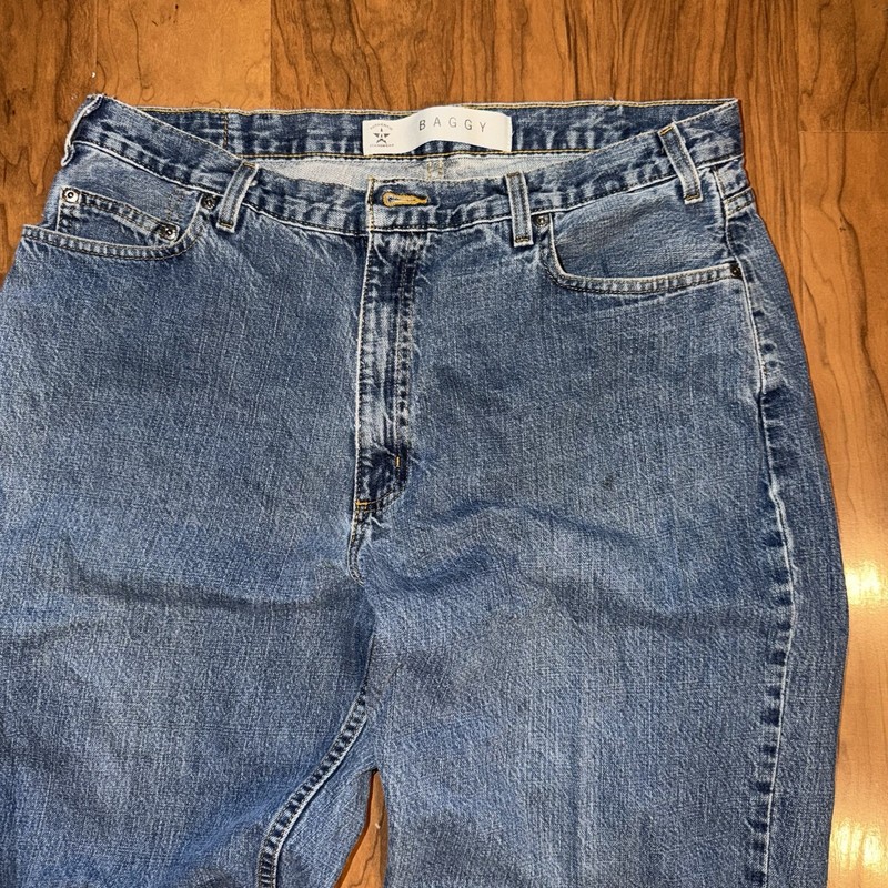 Authentic Jeanswear Women's Medium Wash Baggy Straight Mid Rise 5-Pocket Jeans gallery