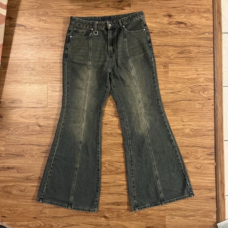 Terraincognita *Two Small Holes* Bell Bottom Flared Jeans Blue Faded, Size 34x31