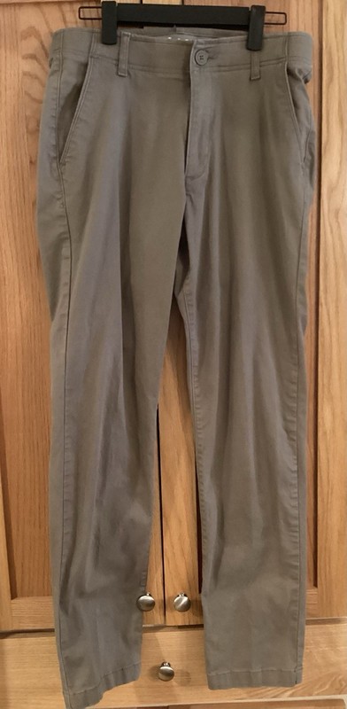 Lee Slim Straight Olive Geen Pants 30 Waist 32 Inseam 98% Cotton 2% Spandex