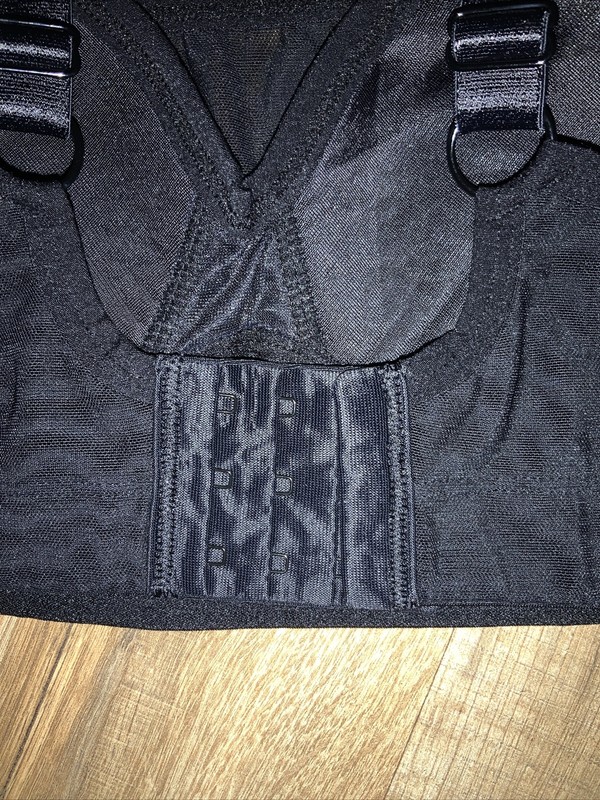 ZENSAH Women Athletic Sport Bra High Scoop Neck Ladder Strap Racerback Black 34C gallery