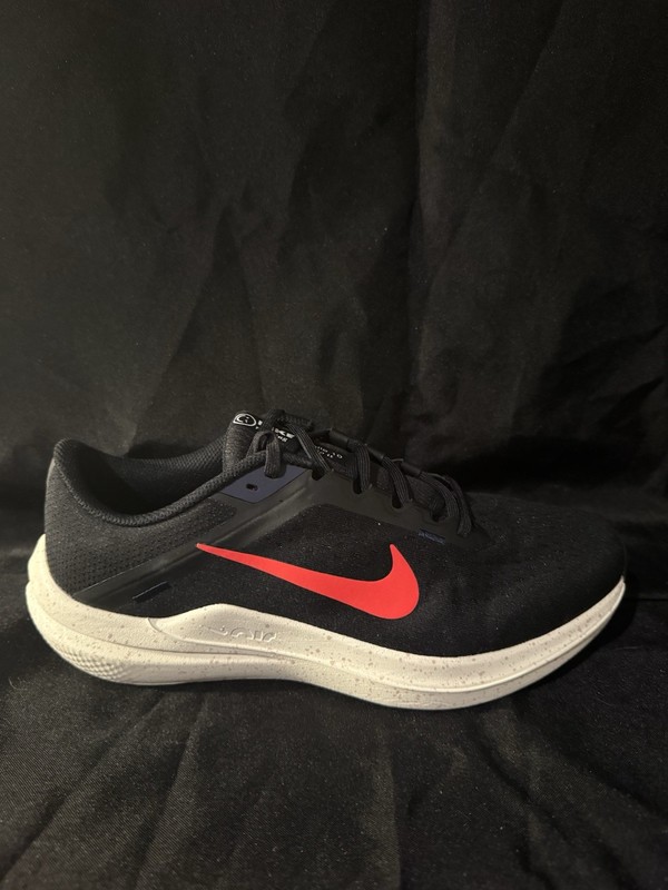 NIB Nike Running Air Winflo 10 Men’s Size 9.5 - Black /Crimson Very Comfortable gallery