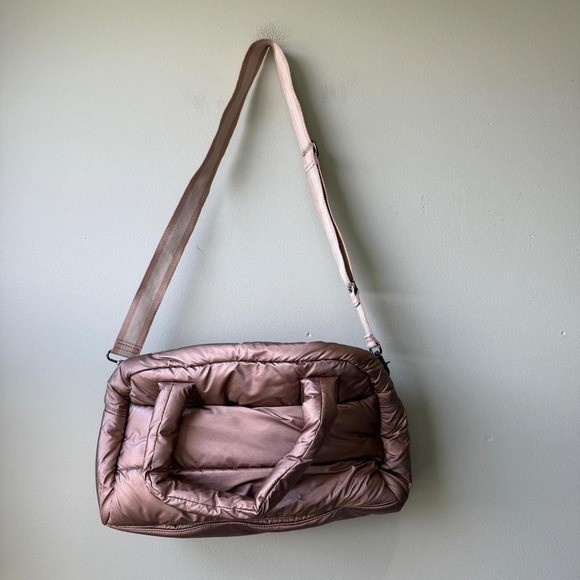 Zuda Puffer Crossbody Bag Metallic Rose Gold Quilted Lightweight Travel bag