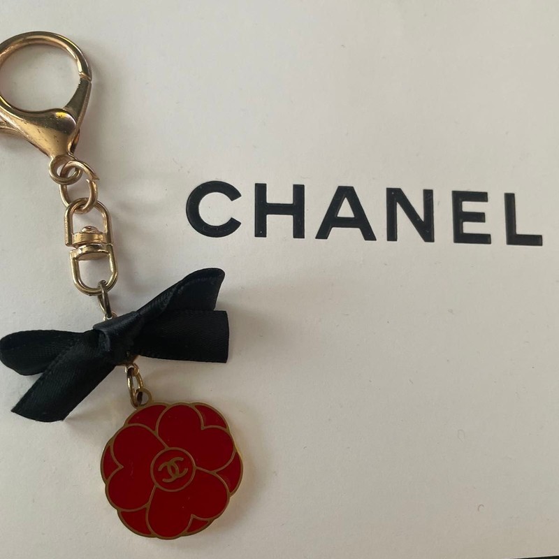 CHANEL Novelty Camellia Charm Ribbon Keychain