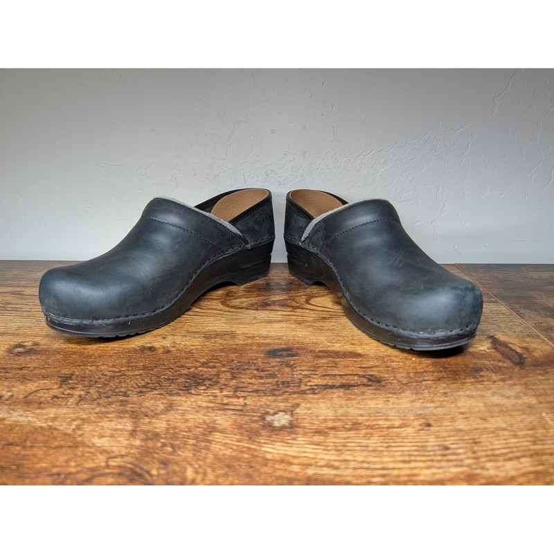 Sanita Professional Black Oiled Leather Clogs Womens 37 Handcrafted Denmark