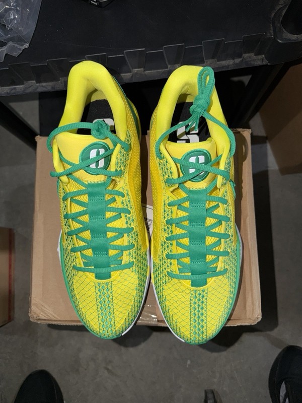 Nike By You Oregon Ducks Yellow/Green/White FJ4036-900 gallery
