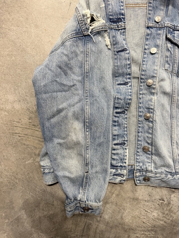American Eagle Women’s Jacket Medium Blue Light Wash Denim Distressed gallery