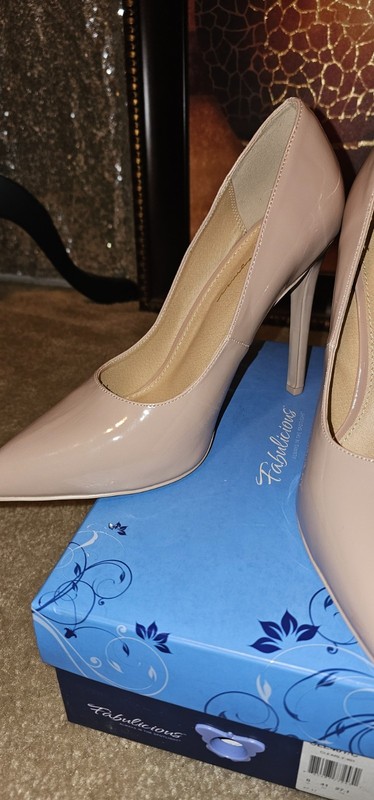 Tan nude high heel size 9 by Olivia 5 inches gallery