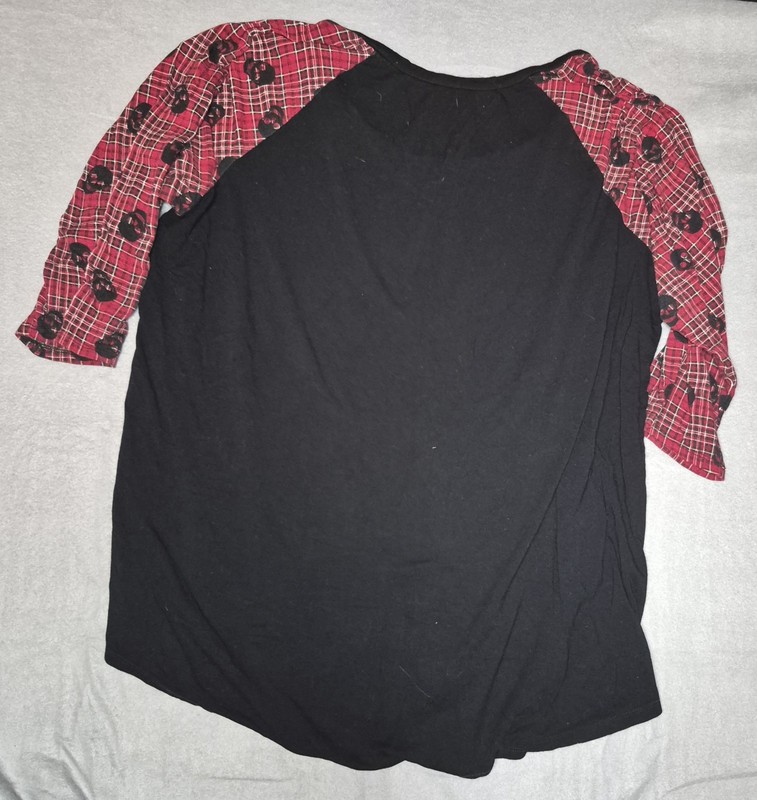 Torrid Floral Top T-Shirt Short Sleeve Goth Black Multi Skull Size Plus 3 gallery