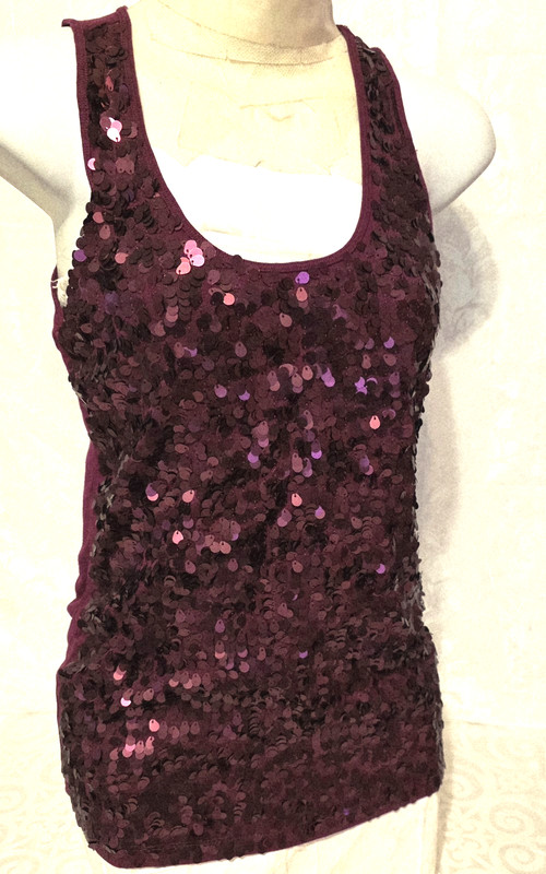 PURPLE SEQUINED PRETTY CHEMISE SIZE M LINED 60% COTTON 40% MODAL APT 09 B0X12