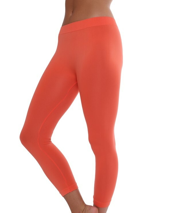 Women’s Seamless Solid Plain Capri Legging: One Size-(Please See Measurements)