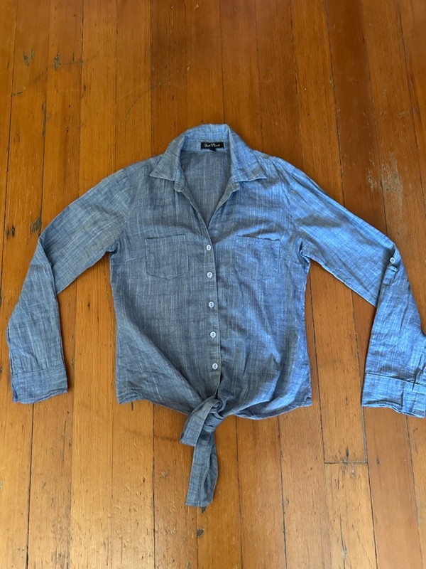 Velvet Heart Blue Chambray 100% Cotton Button-Up Collared Shirt Roll-Tab Sleeve