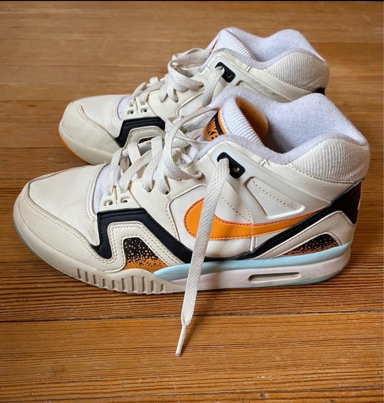 Nike Air Tech Challenge 2 Kumquat, Size US 8/EUR 41 (CM 26)