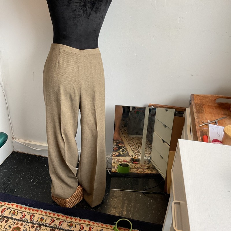 max mara wool suit women. light and airy gallery