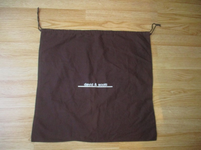 David & Scotti Dust Storage Bag for Handbag Brown 21 7/8″ W x 21 7/8″ H NEW