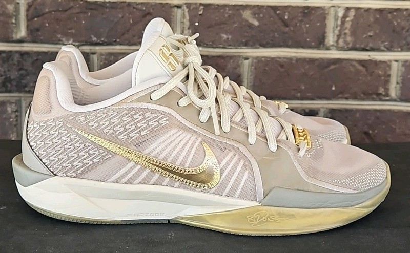 Nike Sabrina 2 NRG Metallic Rattan Gold HF1799 200 Womens Size USA 7 EUR 38