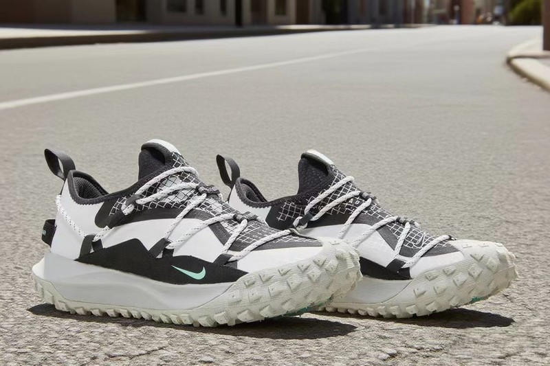Nike ACG Mountain Fly Low SE ‘White Anthracite’ DO9334-100