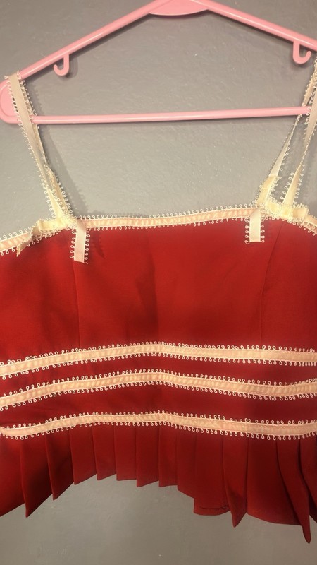 Forever 21 Women’s Red Woven Polyester Square Neck Cropped Camisole M