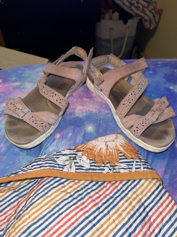 Earth Origins Women’s Pink Leather Strappy Hook & Loop Flat Sandals Comfort 10M