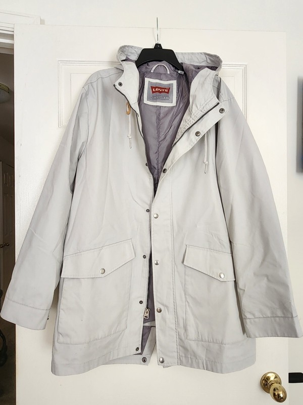 LEVI’S LEVI STRAUSS &Co men’s Hoodie Coat Gray color size XL 34″long lined.