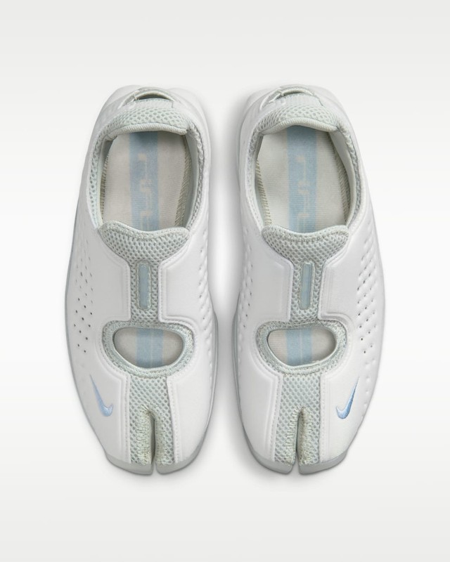 NIKE Women's Rift 2 IQ8006-100 Summit White Swan Light Silver Ice Blue gallery