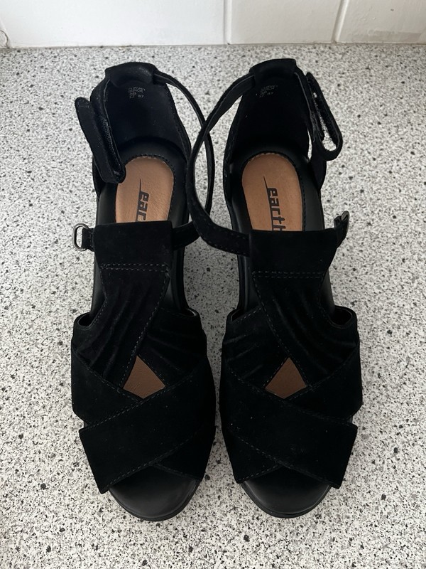 Earth Black Suede Wedge Strappy Sandals Adjustable Ankle Strap Size 6 gallery