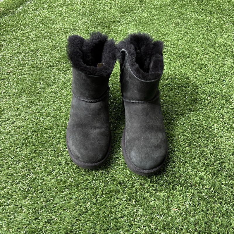 UGG Women’s Mini Bailey Bow II