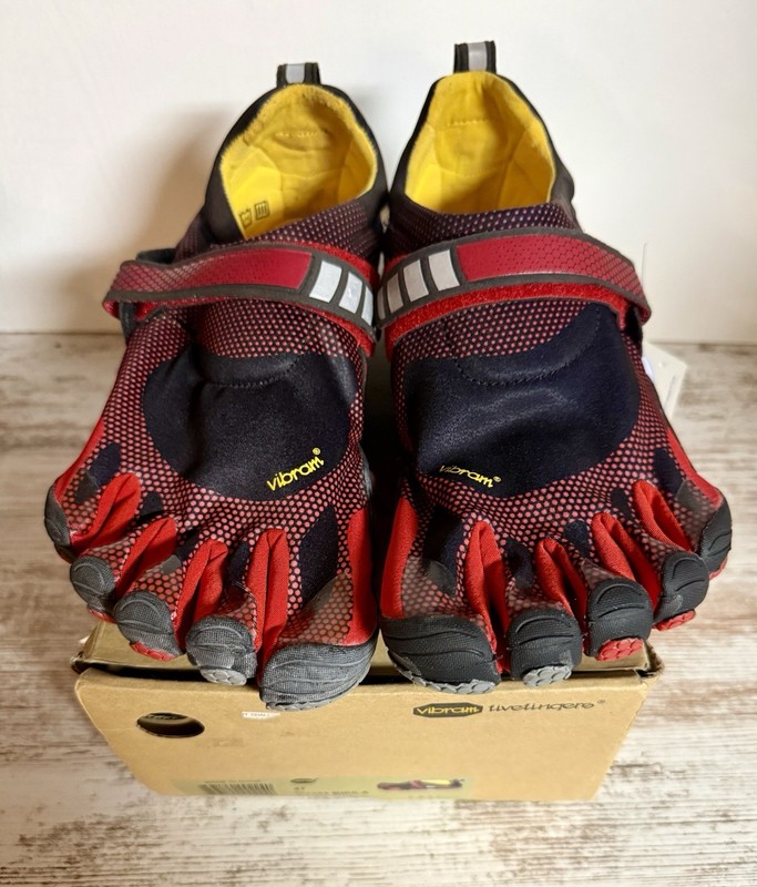 Vibram FiveFingers Bikila M3483 Black Red Running Shoes Sz 47 US 13 NWT Barefoot