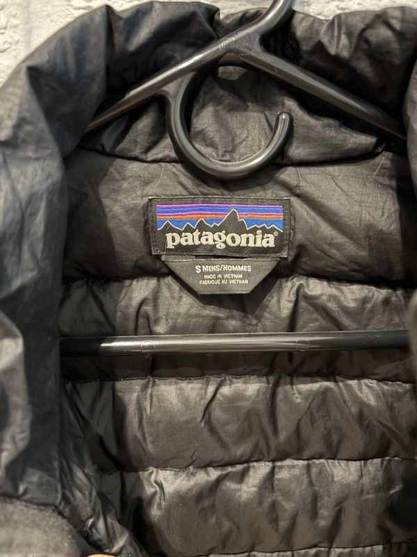 Men’s Patagonia Down Sweater Vest Insulated Puffer Full Zip - Black - Small gallery