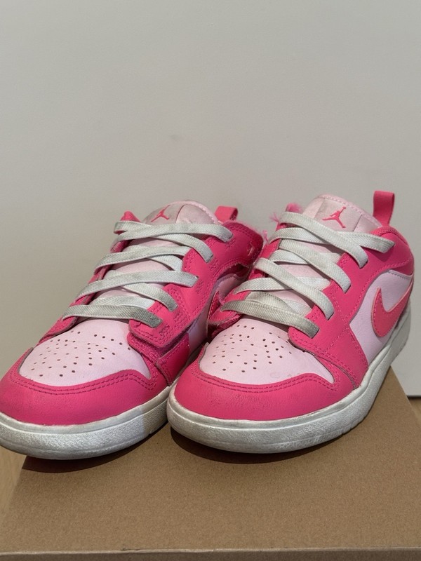 Air Jordan 1 Low Kids’ Shoes Size 2Y 21cm Pink Foam/Summit White/Hyper Pink