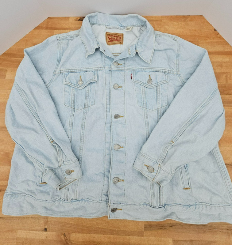 Levi Strauss Co Classic Original Trucker Jacket Denim Light Wash Women’s Size 2X