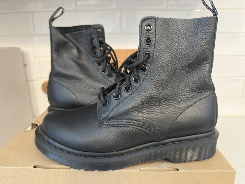 Dr. Martens 1460 Pascal Mono Black Leather Combat Boots Women’s US 8 UK 6 EU 39