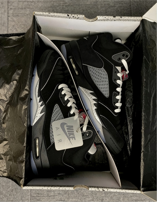 Air Jordan 5 "BLACK METALLIC REIMAGINED" High Top Men's Baketball Shoes gallery