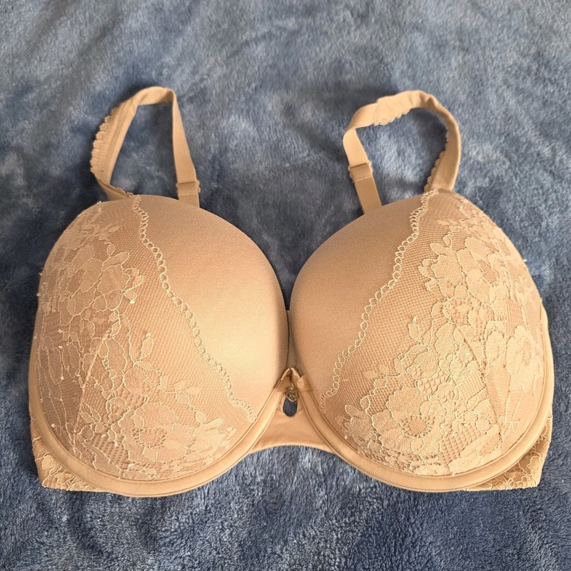 Victoria’s Secret Body by Victoria Bra – Size 34DDD