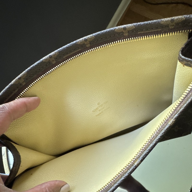 Louis Vuitton Toiletry Monogram Pouch 26 Brown Canvas gallery