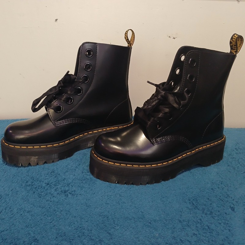 NEW Dr. Martens AirWair with Bouncing SOLES, black, women size 11 boots