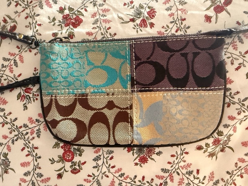 Coach Signature Patchwork Logo Zip Wristlet Pouch Multicolor Lined