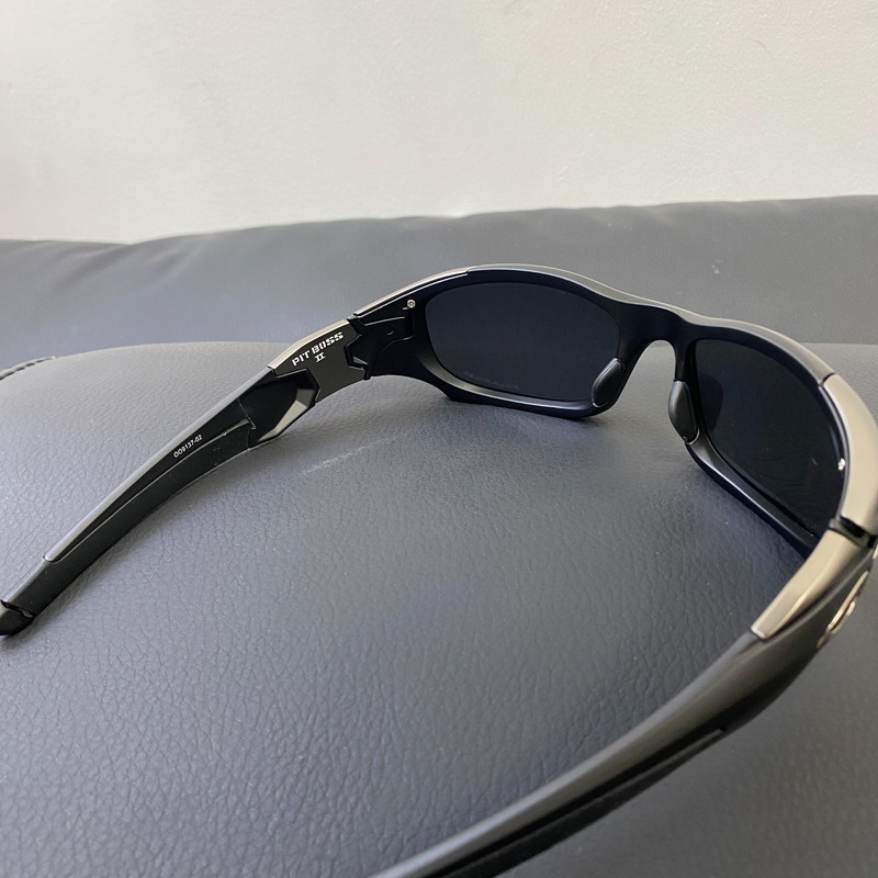 Vintage Oakley Pit Boss 2 Sunglasses OO9137 Gorpcore Silver Lens Matte Black gallery