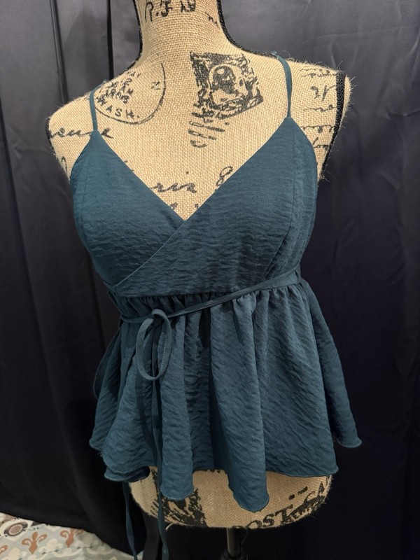 Urban Outfitters Women’s Blue V-Neck Woven Tie Waist Cami Top, Size L