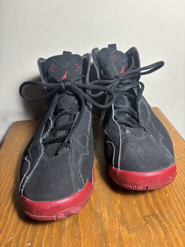 NIKE AIR JORDAN TRUE FLIGHT BLACK- RED-METALLIC SILVER SZ 8.5 342964-062 Shoes