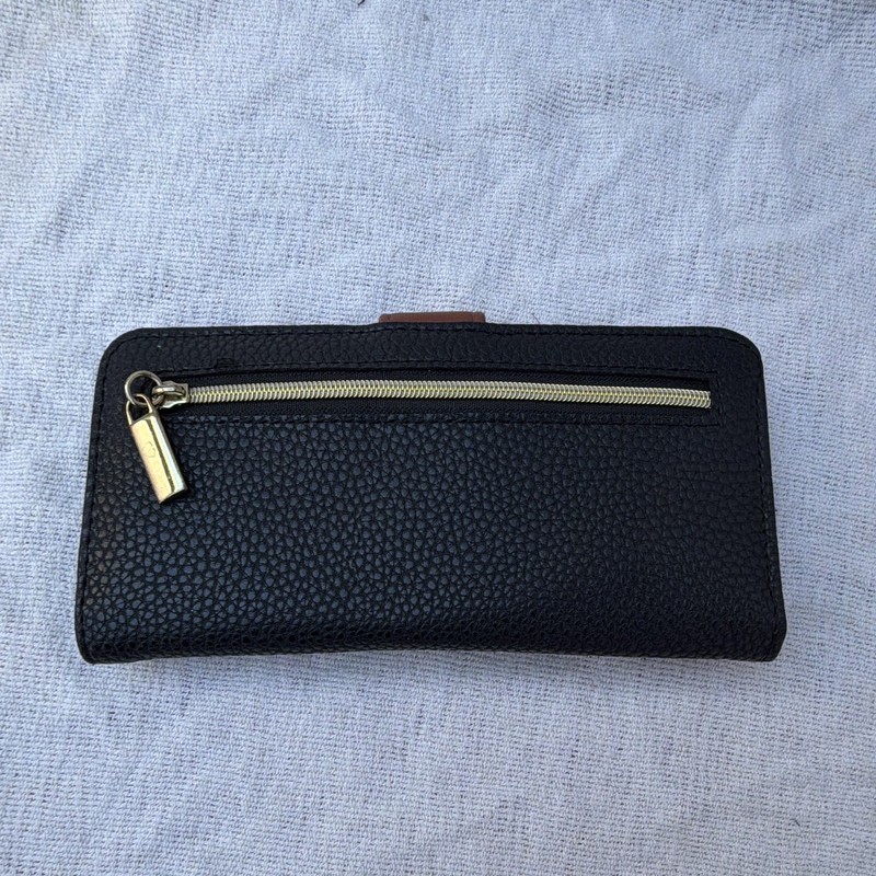 Unknown Factory Women’s Black Zip-Around Wallet Brown Snap Strap ID Window gallery