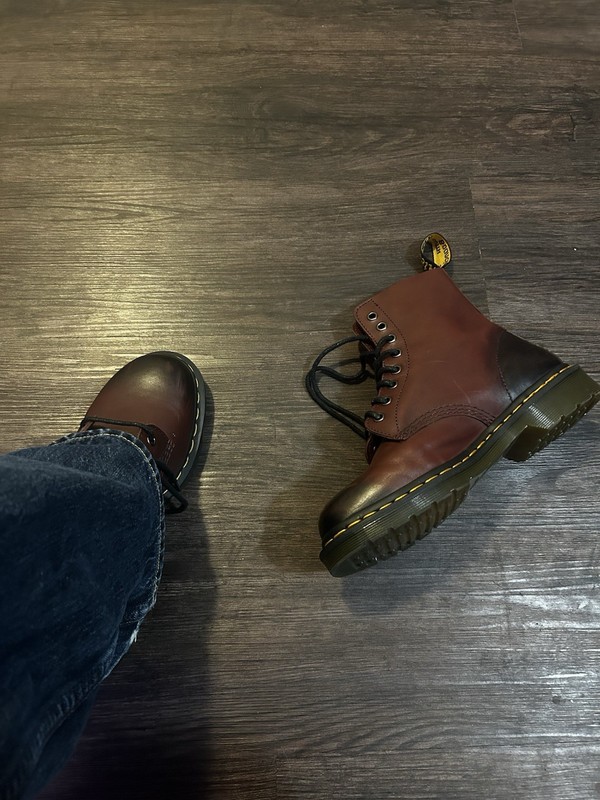 Dr. Martens Brown Leather Lace-Up Combat Boots Men’s US 7 UK 6 EU 39 Comfort
