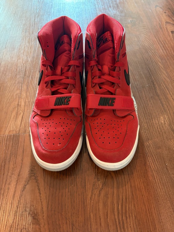 Air Jordan Legacy 312 Toro – Size 11M