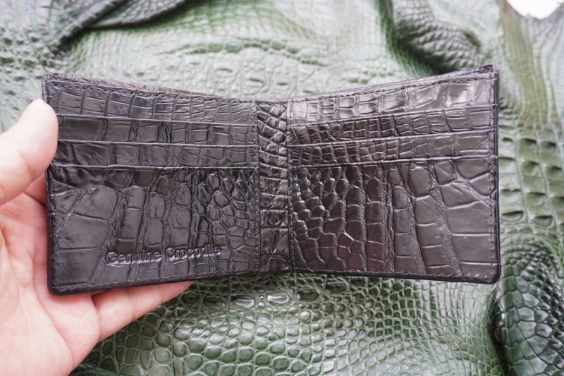 Full Black Crocodile Belly Leather Skin Men's Bifold Wallet gallery