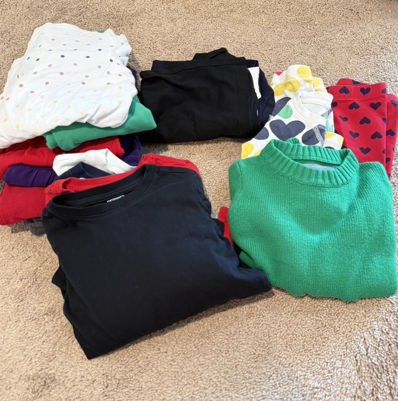 Primary Girls Clothing Lot of 19 Tops Leggings, Dresses, PJs Size 4-5 EUC