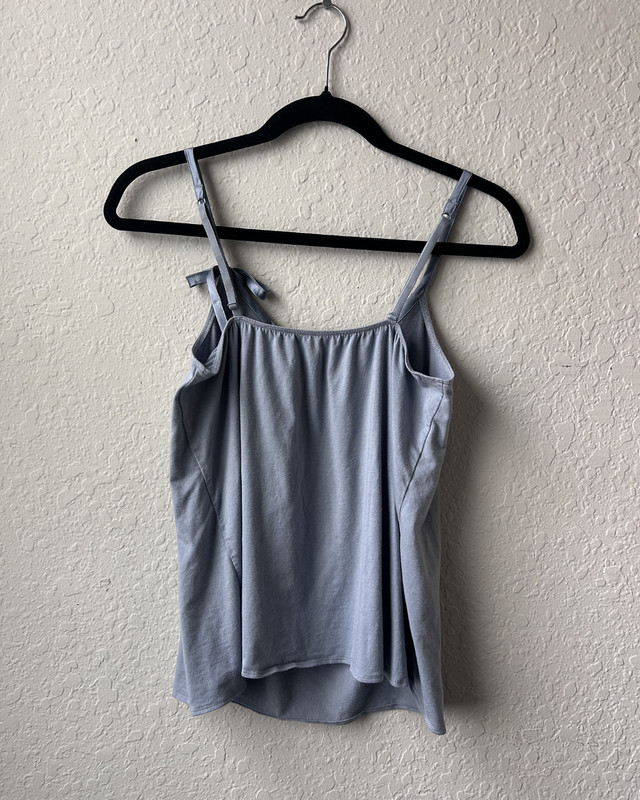 Vintage 2000s/ Y2K Woman's Victoria's Secret Blue Cami Top with Bow (Size: XS) gallery