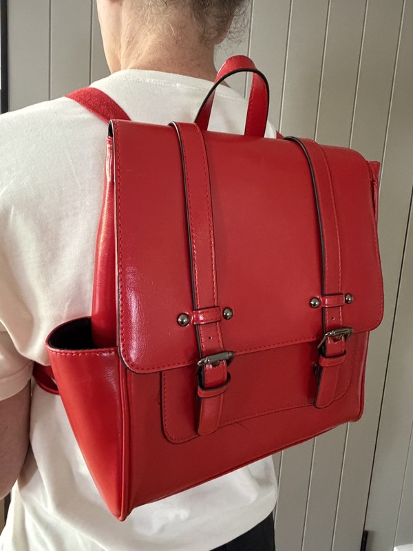Red Vegan Leather expandable convertible handbag/backpack in perfect condition gallery