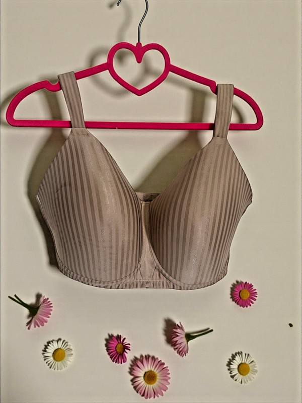 38DDD Playtex 4707 Secrets Shaping Bra Wire Free Nude Full Coverage Support